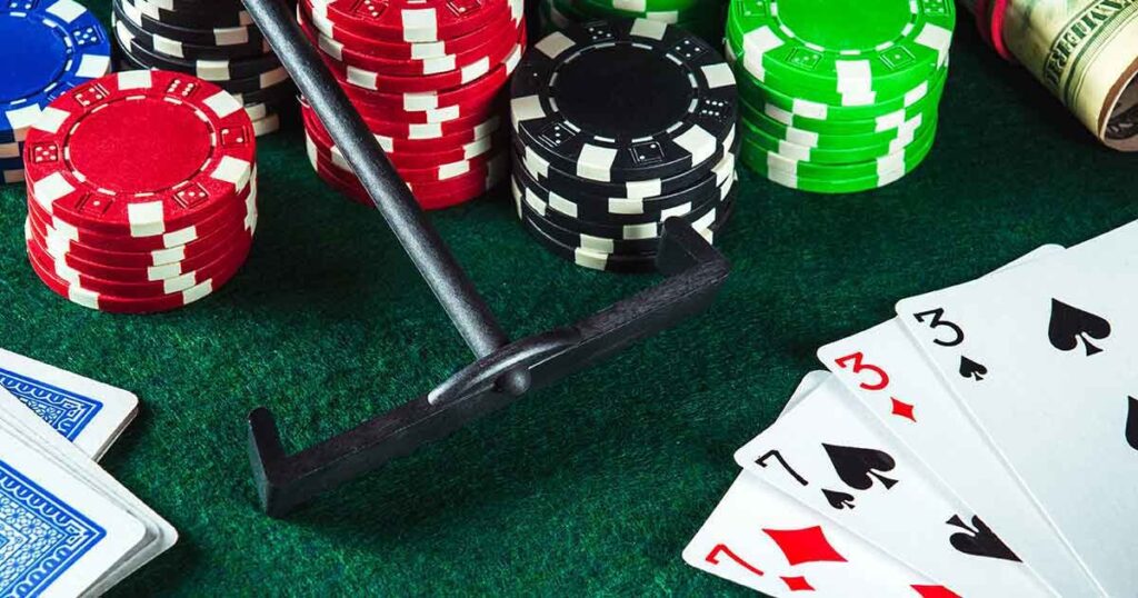 Rake là gì trong Poker? Tìm hiểu về Rake trong cá cược Poker